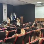 Profissionais de ensino...