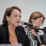 Carla Machado cobra...
