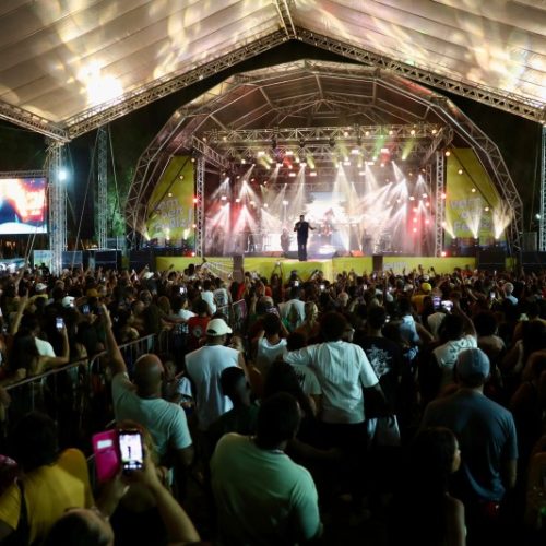 16932_41e4d76e58766a860812952584812f02