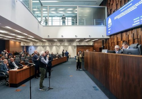 media_30042026_115853plenário